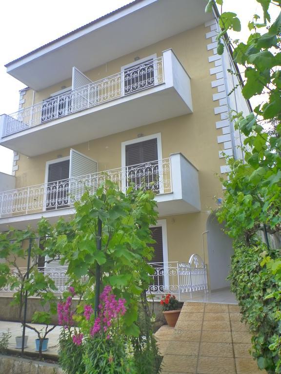 Flora Corfu - Adults Only Benitses (Corfu)